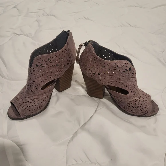 Not Rated Shoes Not Rated Womens Groove Thang Ankle Bootie